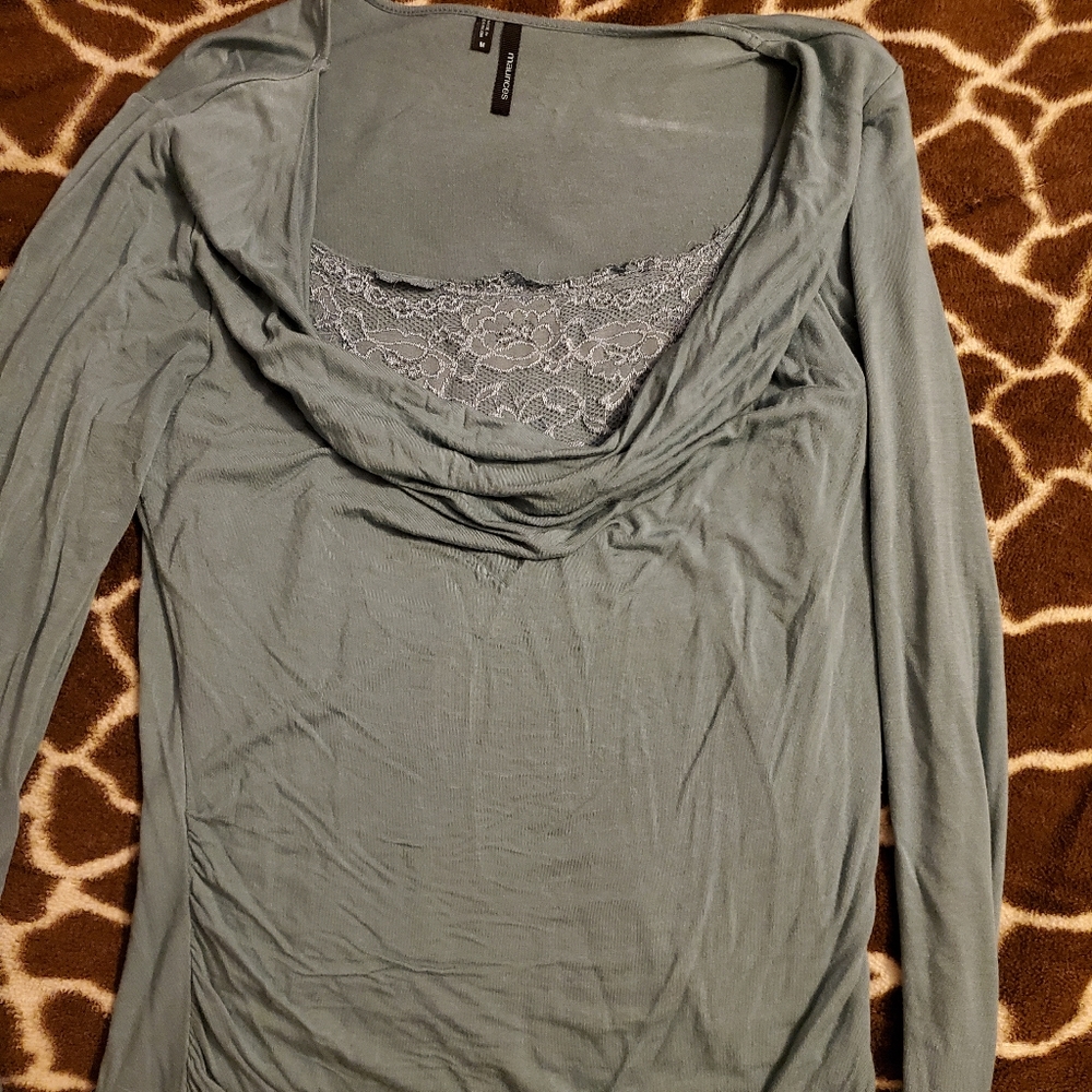 Long sleeve top